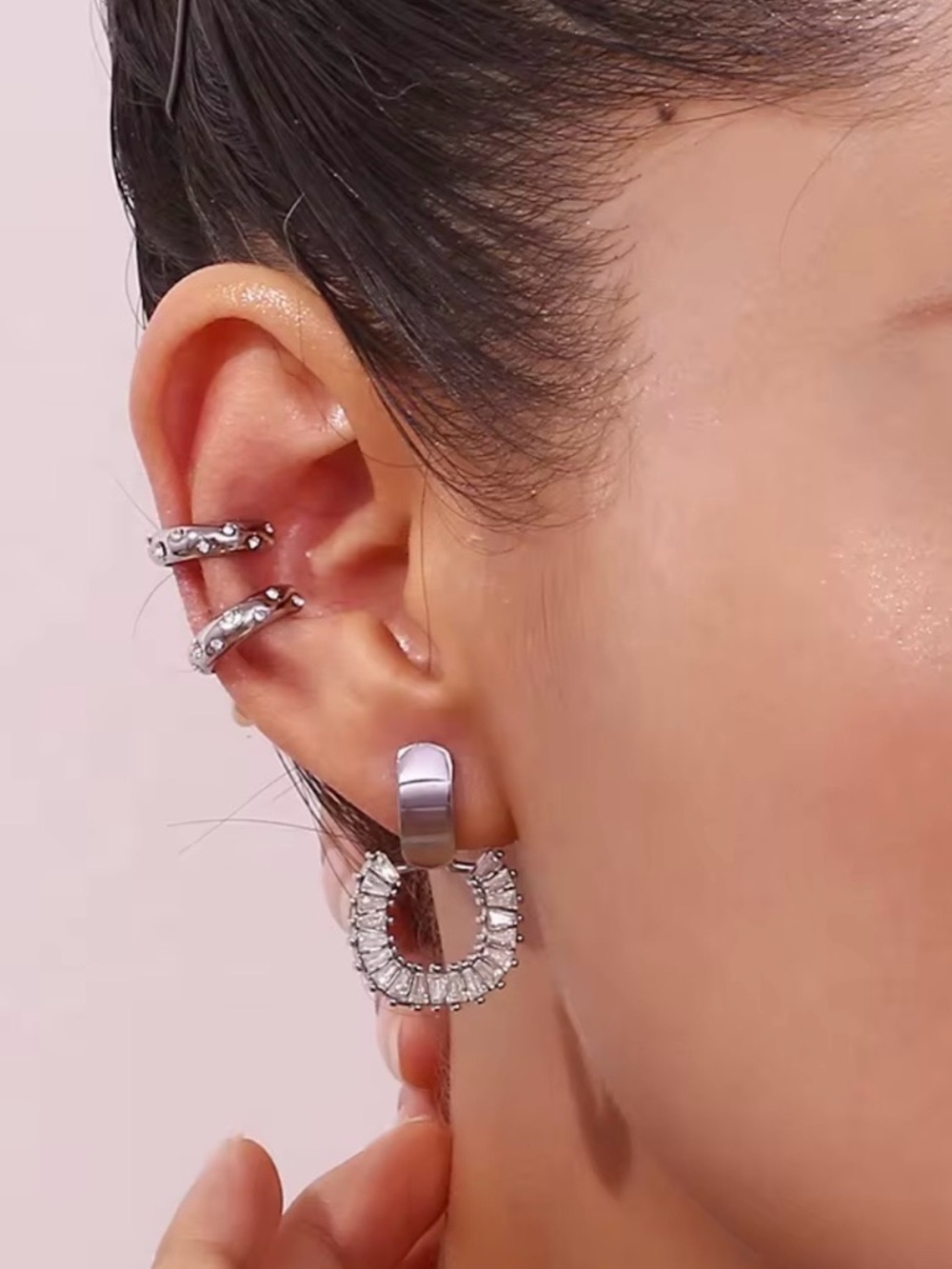 Silver Crystal Hoop Earrings with Zircon 
Waterproof 💦
Stainless Steel